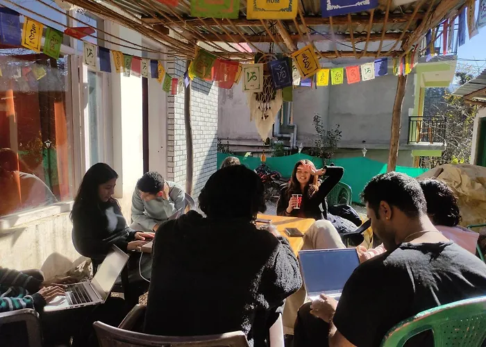 Multiverse Hostel & Stay Manali 